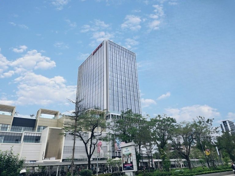 Lottewestlakeoffice 2